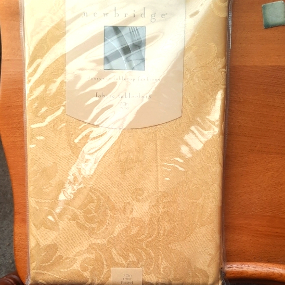 New Gold Damask 70 Inch RoundTablecloth